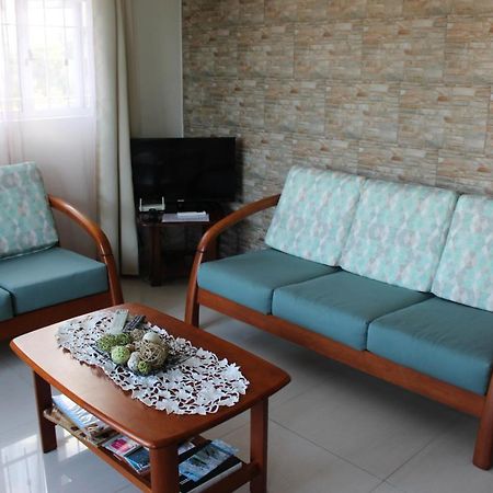 Twins Apartments Flic en Flac Bagian luar foto